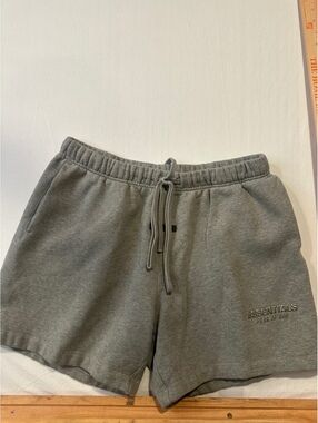 Fear of God Essentials Gray Sweat Shorts L Bronze Metallic Logo 80/20